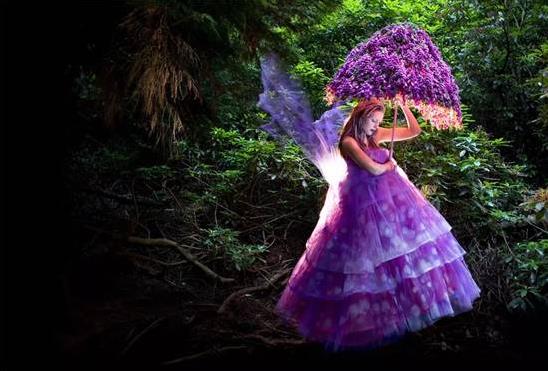 带上这款极光色手机，无论什么场合你都是焦点！