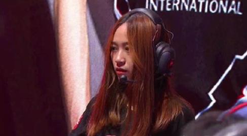 妖风小姐姐微博：妖风小姐姐是做什么的资料介绍