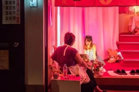 日本红灯区：图片记录日本红灯区啥样子（图）