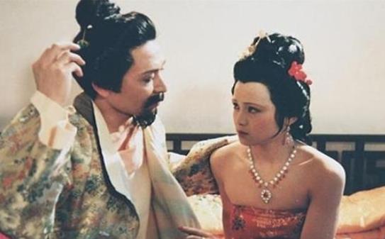 秦可卿朱怀镜关系:秦可卿为何要偷情公公贾珍? 秦可卿朱怀镜关系:秦可卿为何要偷情公公贾珍?