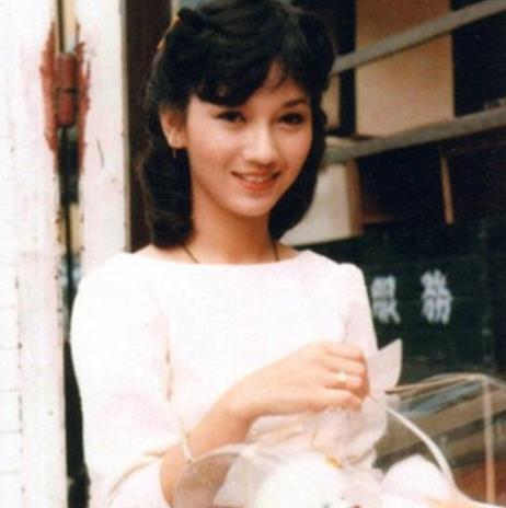 赵雅芝昔日旧照美照欣赏：赵雅芝资料简介（图）