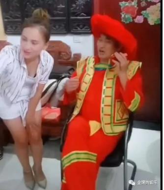 彩礼钱开到100万:大衣哥大手笔娶儿媳妇(图) 彩礼钱开到100万:大衣哥大手笔娶儿媳妇(图)