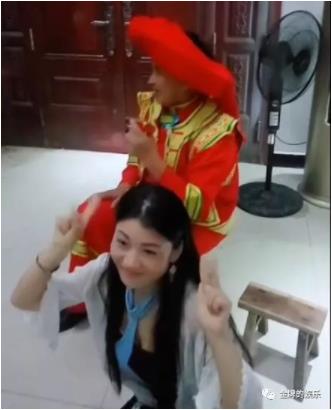 彩礼钱开到100万:大衣哥大手笔娶儿媳妇(图) 彩礼钱开到100万:大衣哥大手笔娶儿媳妇(图)