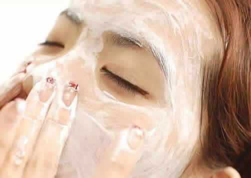 粉刺图片闭口粉刺是什么：闭口粉刺形成原因及怎么去除