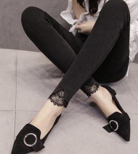 2018流行这样九分裤：不仅时髦而且女人味十足