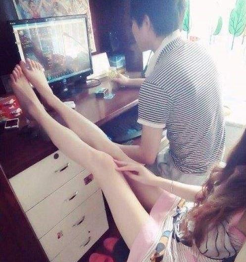 女生的秘密:男生们最关心的20个小秘密 女生的秘密:男生们最关心的20个小秘密