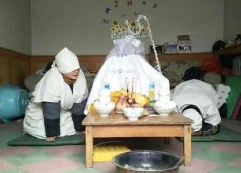 人死后为什么要守夜：揭开守夜的原因和禁忌事项