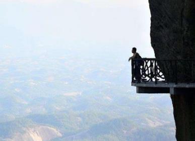 空中玻璃走廊：中国十大空中玻璃走廊景点图片及简介