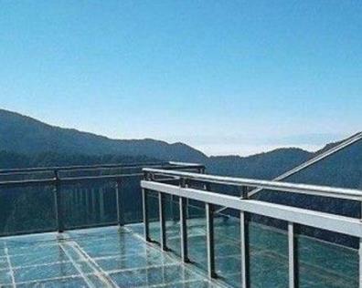 空中玻璃走廊：中国十大空中玻璃走廊景点图片及简介