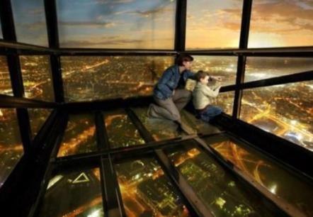 世界十大空中玻璃走廊：现实中的空中漫步（图）