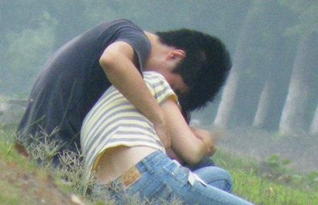 奇葩的野战盘点：一次有效增进感情的野战（图）