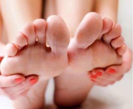 香港脚是什么意思:香港脚的症状及治疗方法 香港脚是什么意思:香港脚的症状及治疗方法