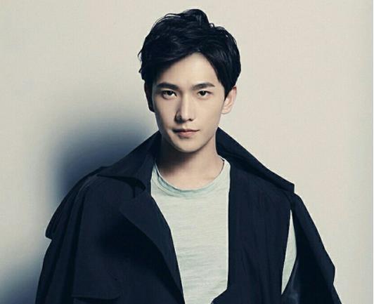 杨洋个人资料简介:杨洋家庭背景及妈妈照片曝光 杨洋个人资料简介:杨洋家庭背景及妈妈照片曝光