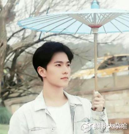 杨洋个人资料简介：杨洋家庭背景及妈妈照片曝光