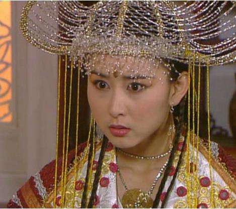 女儿国国王：个版本女儿国王造型图