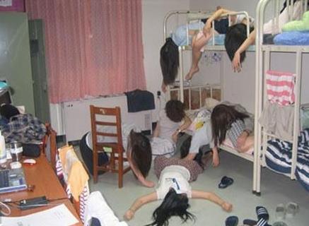 大学女生日常生活照片：无法想象的任性（图）