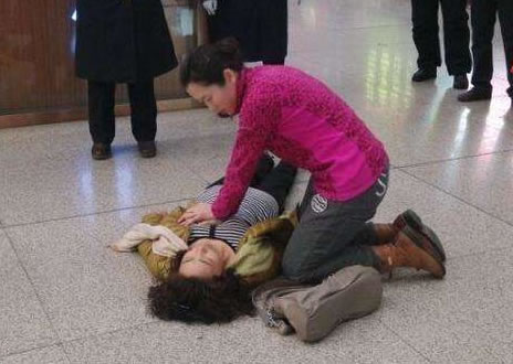 心肌梗塞的前兆:这些征兆不容忽视(图) 心肌梗塞的前兆:这些征兆不容忽视(图)