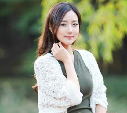 额头窄适合什么刘海：额头窄适合的发型图欣赏