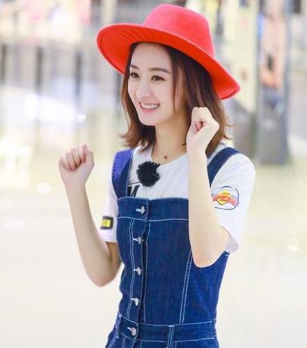 赵丽颖穿粉嫩吊带裤：嘟嘴自拍少女感十足（图）