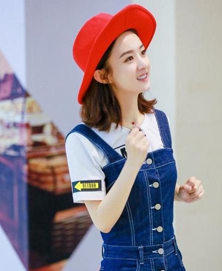 赵丽颖穿粉嫩吊带裤：嘟嘴自拍少女感十足（图）