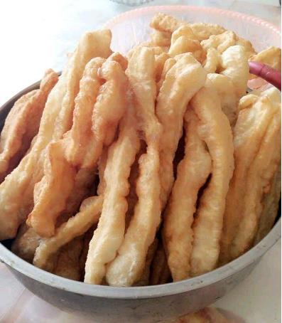 油条一定要两根一起炸竟是这原因:省时高效(图文) 油条一定要两根一起炸竟是这原因:省时高效(图文)