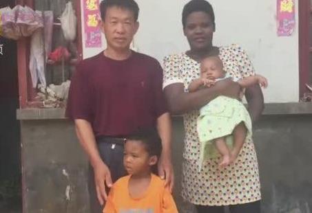 农民大叔娶非洲女：幸福甜蜜,恋爱全靠手势（图）