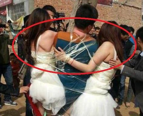 第一次见别人结婚却来闹伴娘伴郎