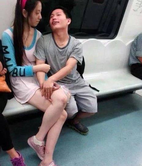 才明白原来撒娇也可以追到女神