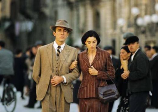 揭开西西里的美丽传说故事：美丽少妇的悲惨过往