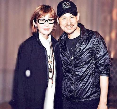 50岁张敏美丽依旧:张敏近照依旧明艳照人(图) 50岁张敏美丽依旧:张敏近照依旧明艳照人(图)