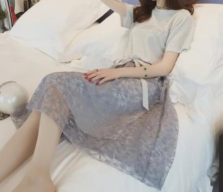 女人味十足的几款洋气套装：女神必备潮流搭配（图）