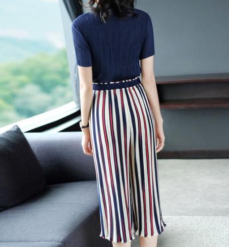 女人味十足的几款洋气套装：女神必备潮流搭配（图）