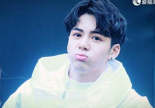 曾舜晞为什么不上学：竟不会说中文,求学经历介绍