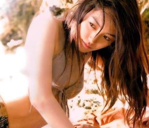 日本十大平胸美女排行榜：贫乳也性感天生丽质（图）