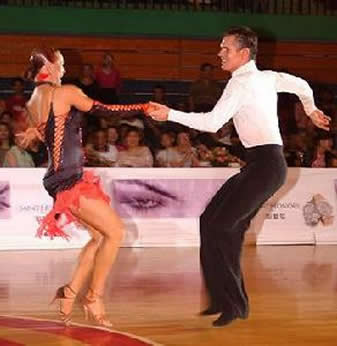 最受欢迎的舞蹈种类：伦巴舞浪漫舞姿迷人