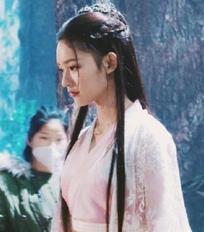 斗破苍穹女主角萧薰儿是谁演的:薰儿有哪些经历揭晓 斗破苍穹女主角萧薰儿是谁演的:薰儿有哪些经历揭晓