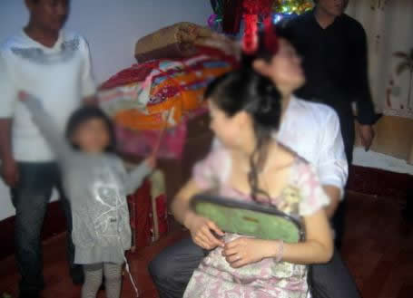 女人们闹洞房太猛了