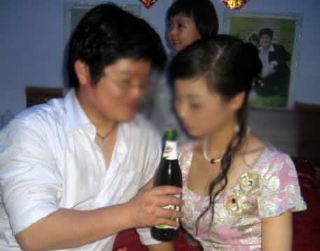 女人们闹洞房太猛了