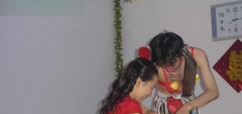 女人们闹洞房太猛了