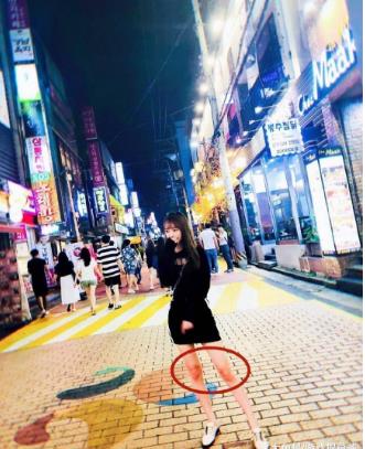 LOL美少女战士主播南波儿夜游:膝盖通红网友称多换姿势 LOL美少女战士主播南波儿夜游:膝盖通红网友称多换姿势