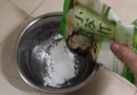 厕所小飞虫太多?教你简单一招,小飞虫再也不敢来(图) 厕所小飞虫太多?教你简单一招,小飞虫再也不敢来(图)