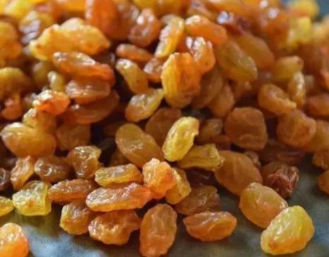 葡萄干这样吃效果发挥得更好：教你怎么吃葡萄干别错过