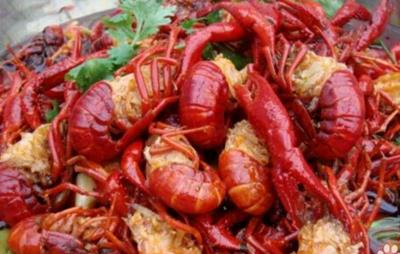 小龙虾的吃法剥法图解：喜欢吃虾就要先学会剥虾