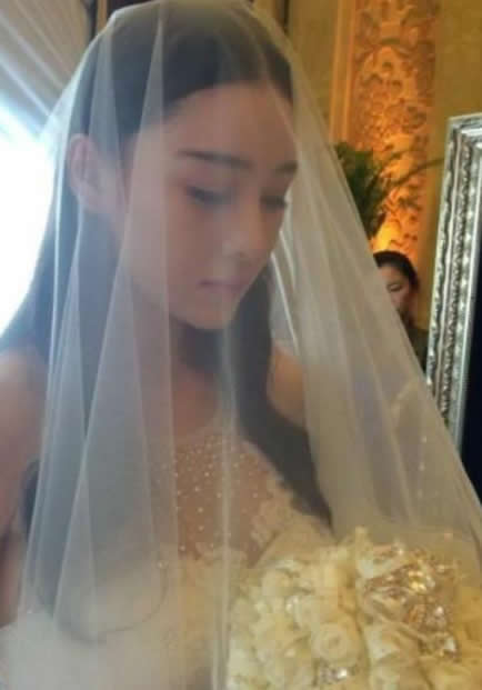 张馨予婚礼现场曝光:温馨甜美简约风十足(图) 张馨予婚礼现场曝光:温馨甜美简约风十足(图)