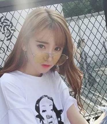 长发刘海发型图片2018：简单甜美发型欣赏（图）