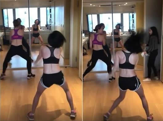 小S裸背性感热舞:大女儿一声不响淡定乱入违和画面 小S裸背性感热舞:大女儿一声不响淡定乱入违和画面