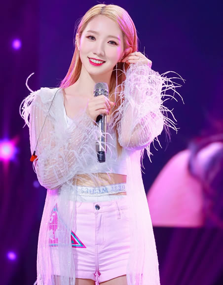 创造101女团孟美岐资料简介宇宙少女美岐照片