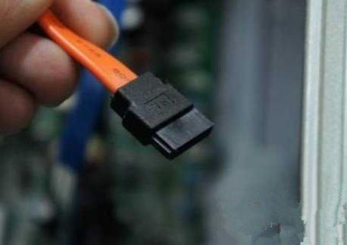 固态硬盘安装：步骤图解安装SSD(固态硬盘)教程