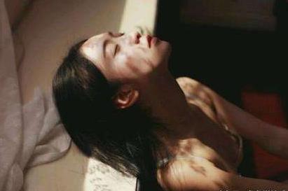 四十岁的女人温情迷人：越深耕越成熟就越懂男人