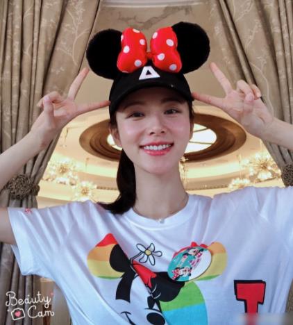 王思聪搂新女友现身：陈雅婷曾出演《陆小凤与花满楼》